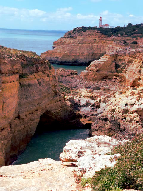 beeindruckende Steilküste an der Felsalgarve im Süden Portugals