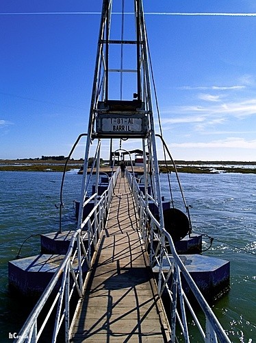 Schwimmsteg über Ria Formosa zum Praia do Barril